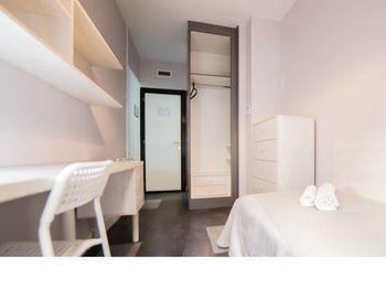 Residencia Universitaria San Agustin バルセロナ エクステリア 写真