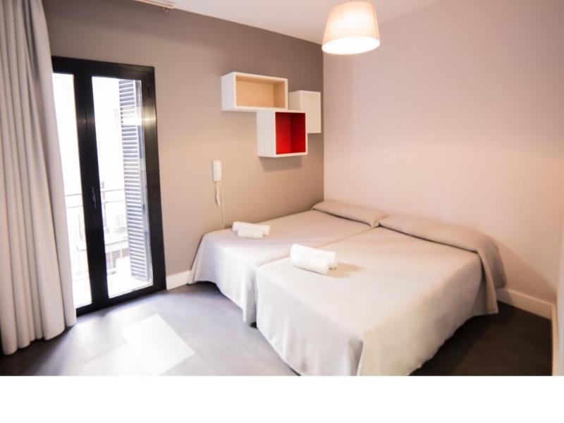 Residencia Universitaria San Agustin バルセロナ エクステリア 写真