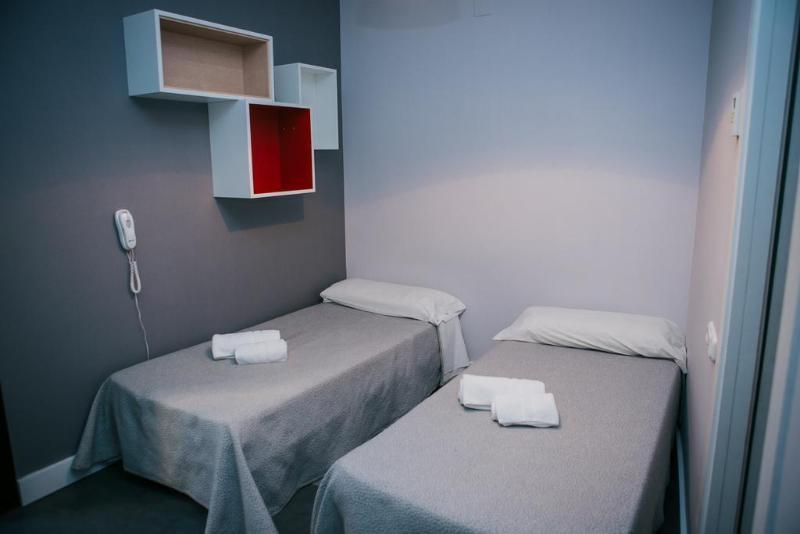 Residencia Universitaria San Agustin バルセロナ エクステリア 写真